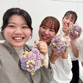 授業で完成したブーケ
