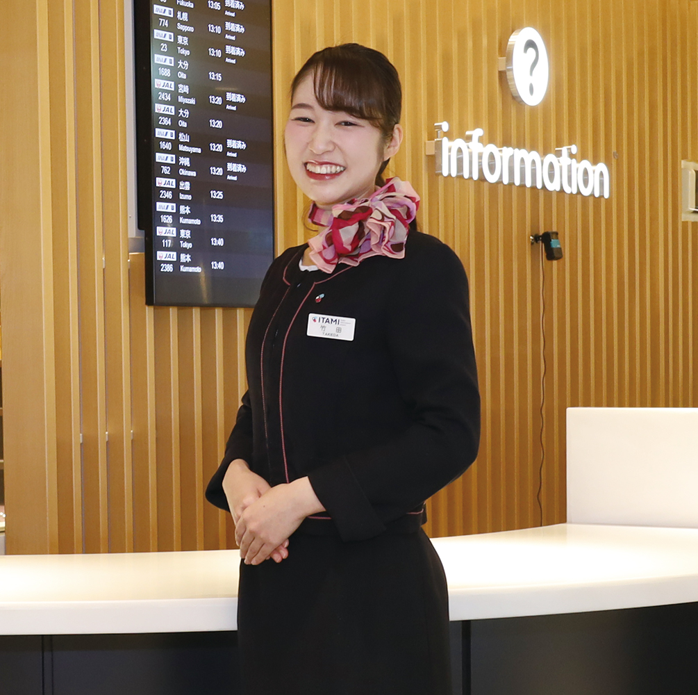 大阪空港に就航する航空会社スタッフと空港を利用されるお客さまをつなぐ大切な仕事です。 勤務先：関西エアポートオペレーションサービス