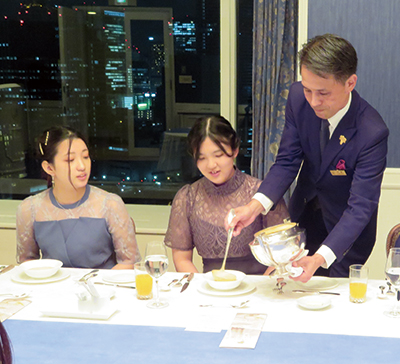 リーガロイヤルホテル