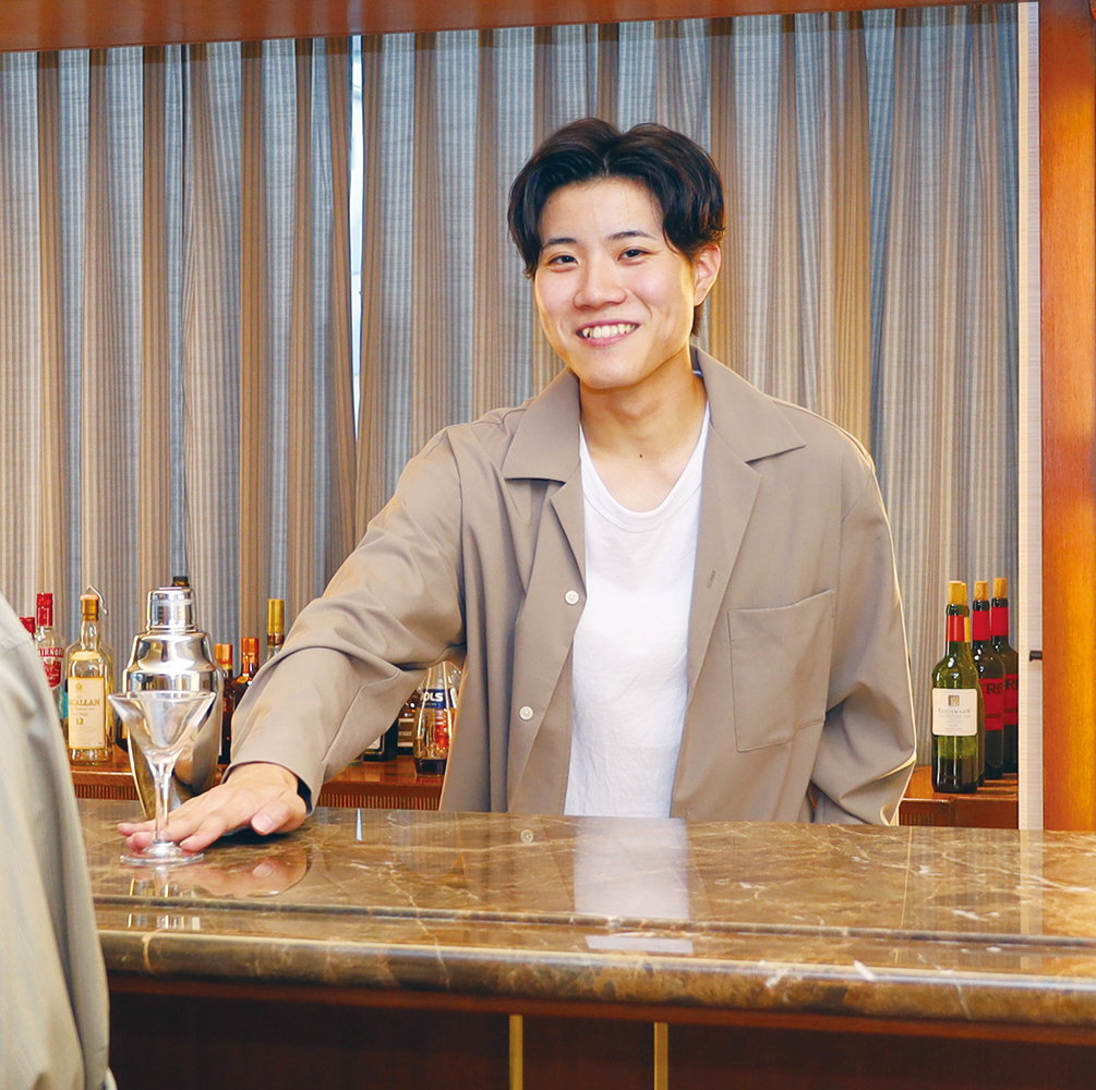 先生との距離が近く、聞きたいことをスグ聞けるのがいいですよ！ 内定先：パーク ハイアット 京都