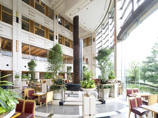 レストラン（カフェ クベール）