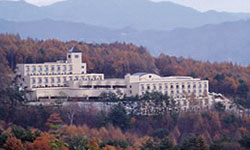 八ヶ岳美術館ソサエティー(長野)